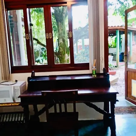 Suíte com Ar + frigobar+ Tv Sky-2
